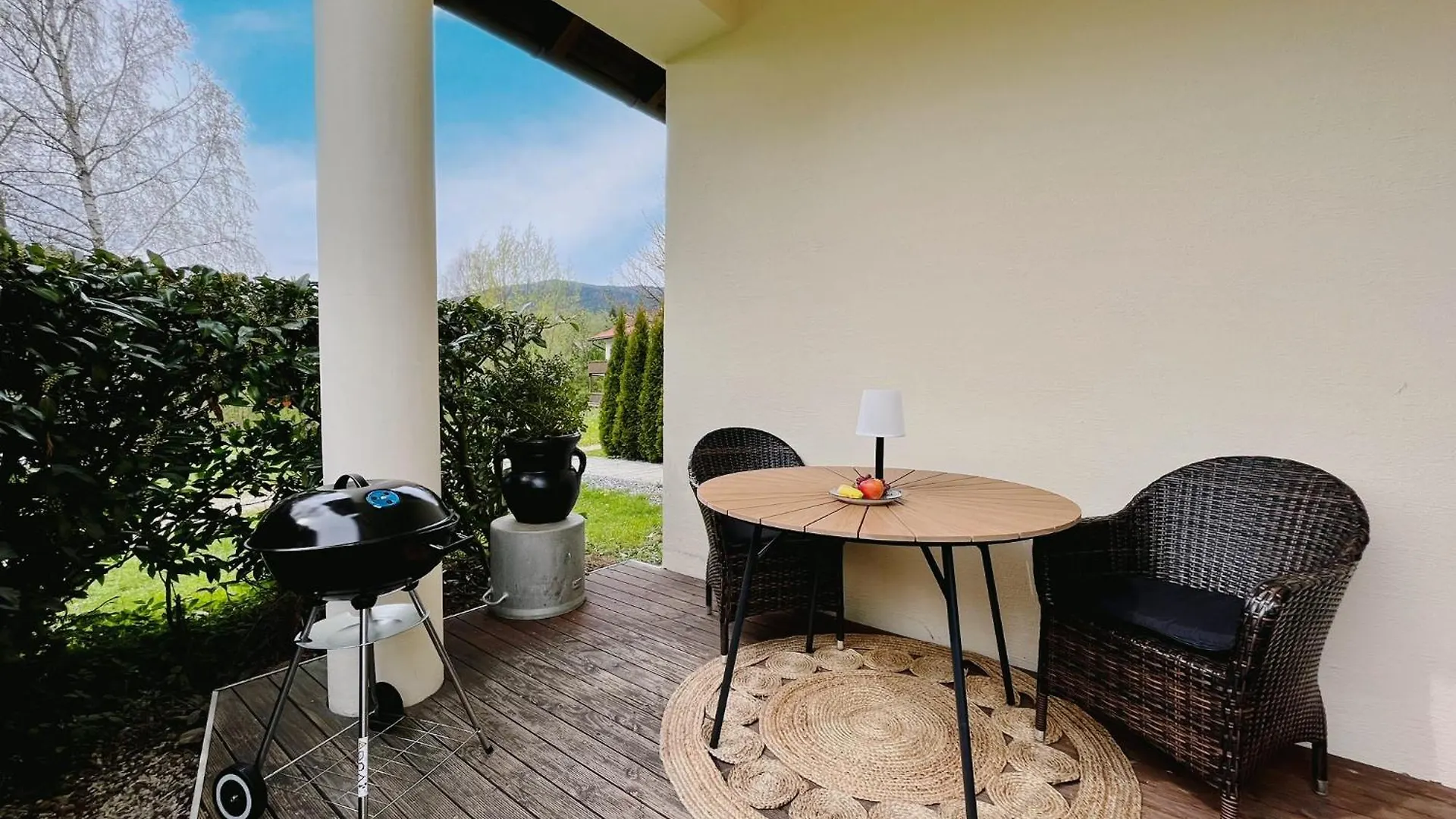 Gemuetliches Seeapartment Am Berg Arrach Apartment