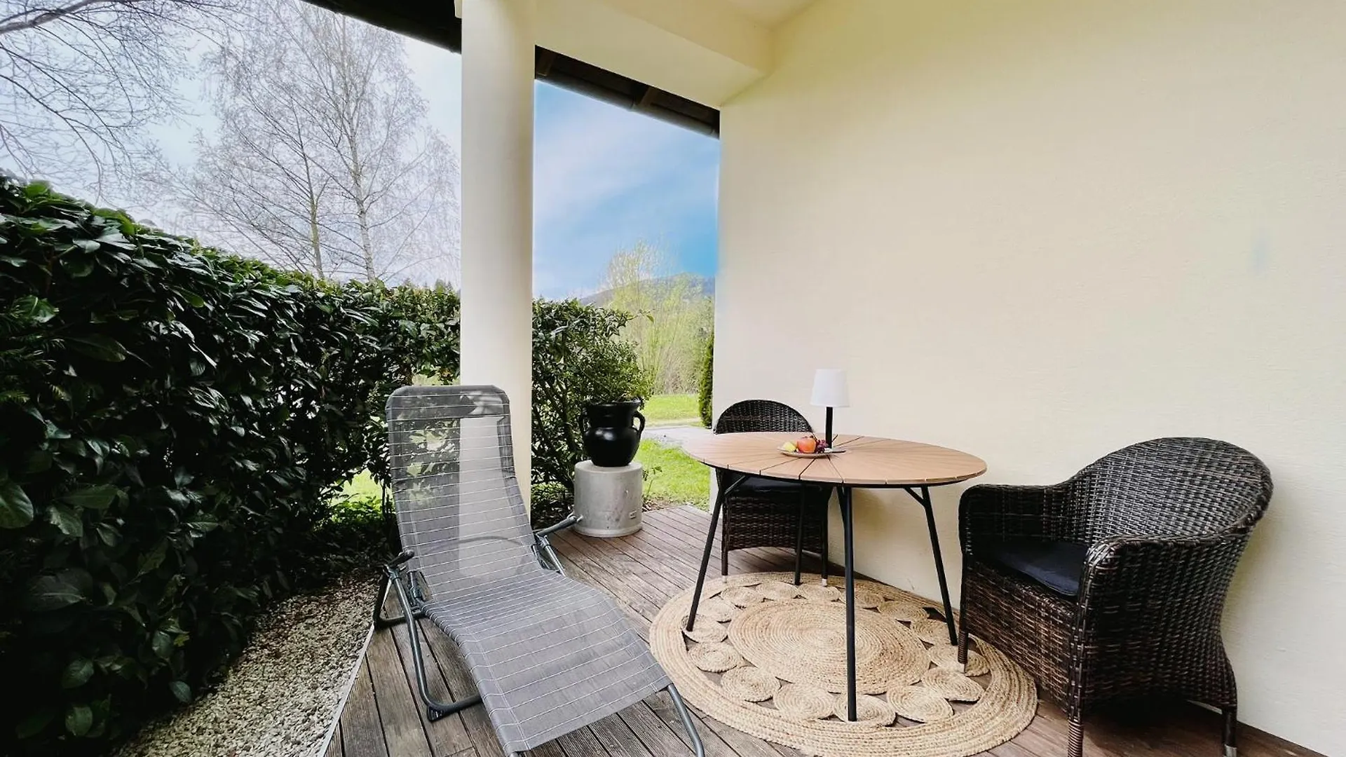 Gemuetliches Seeapartment Am Berg Arrach